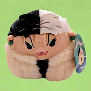 Disney's Cruella de Vil Squishmallow NWT